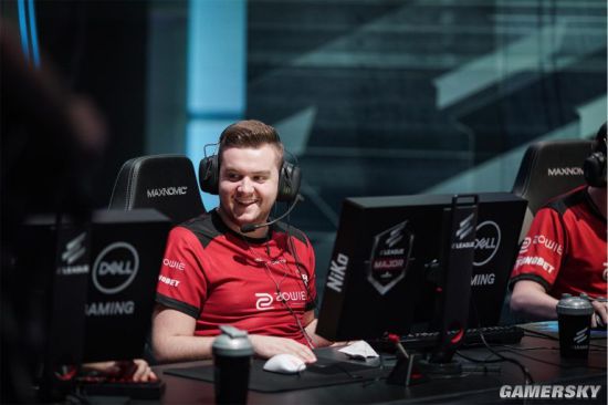 KENSI解释为何对r3salt感到愤怒：他压根没跟队友提起此事